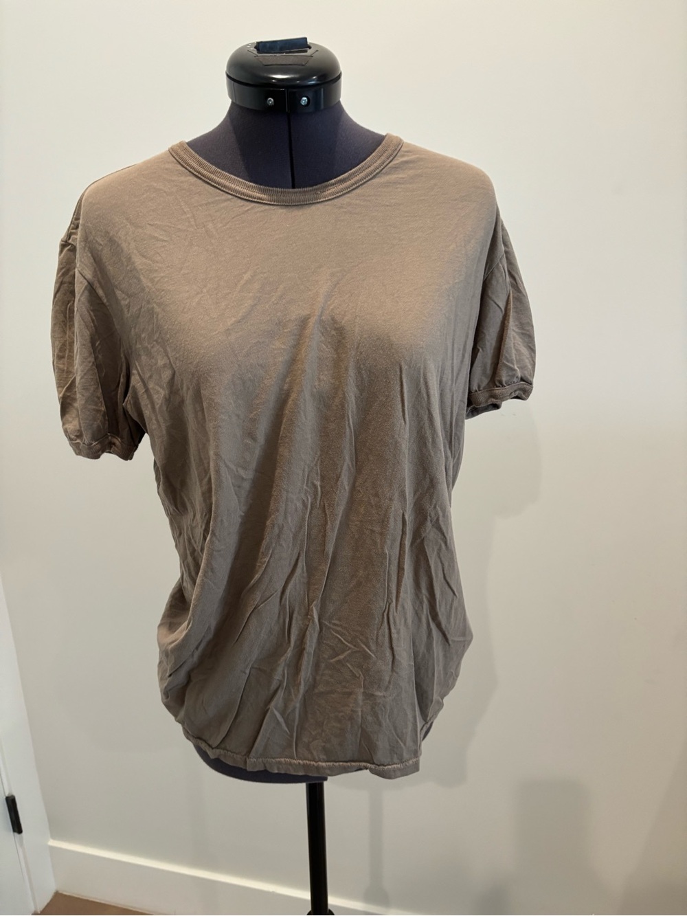 Women's Short Sleeve Crew Tee in Taupe
